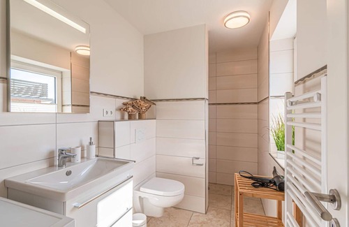 Langenhorn House | Nice home in Langenhorn with WiFi