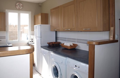 Lezardrieux House | Nice home in Lanmodez with kitchen