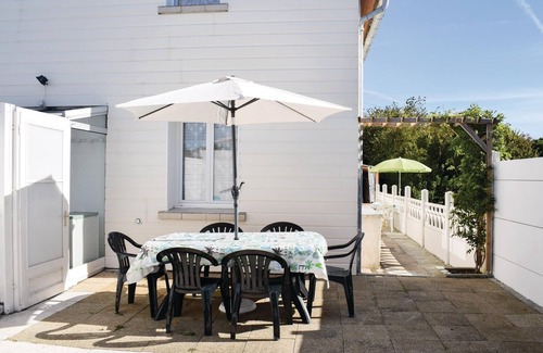 Lezardrieux House | Nice home in Lanmodez with kitchen