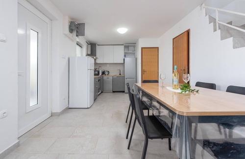 Baric Draga House | Nice home in Lukovo Sugarje with WiFi
