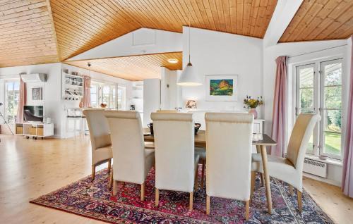 Faldsled House | Nice Home In Millinge With Wifi