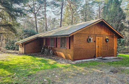 Neede House | Nice home in Neede with sauna