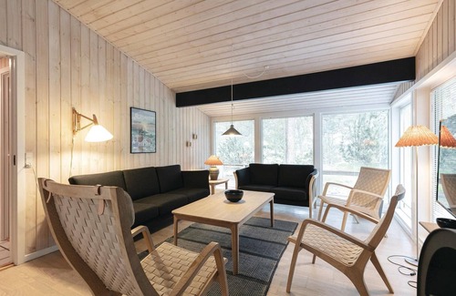 Spidsegard House | Nice home in Nexø with sauna