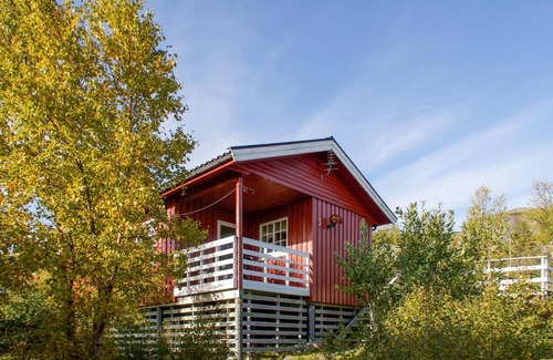 Offersøy House | Nice home in Offersøy with sauna