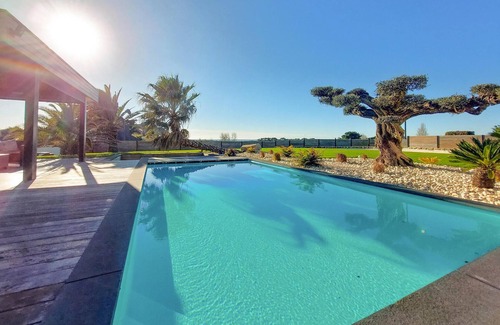 Plouhinec House | Nice home in Plouhinec