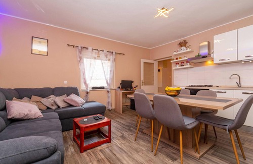 Pridraga House | Nice home in Pridraga with WiFi
