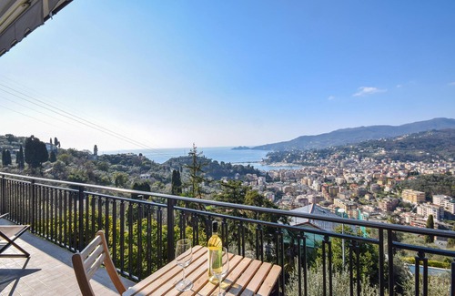 Rapallo House | Nice home in Rapallo with kitchen