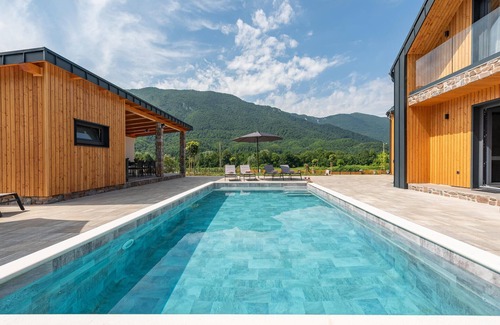 Brusane House | Nice home in Rizvanusa with sauna