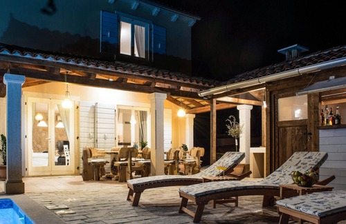 Smoljanci House | Nice home in Smoljanci with WiFi