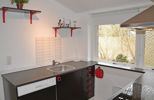 Solrod Strand House | Nice home in Solrød Strand with kitchen