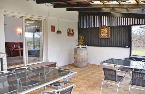 Solrod Strand House | Nice home in Solrød Strand with kitchen