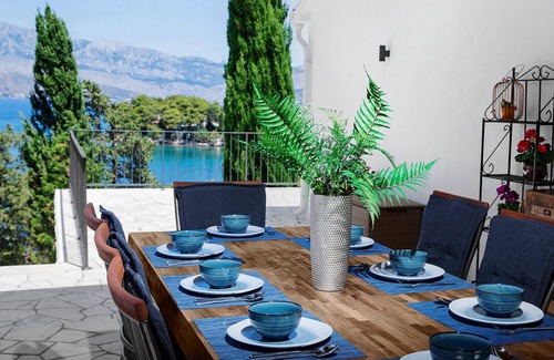 Splitska House | Nice home in Splitska
