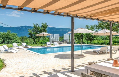 Krsan House | Nice home in Susnjevica with sauna