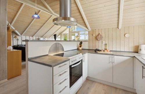 Mommark Strand House | Nice home in Sydals with sauna