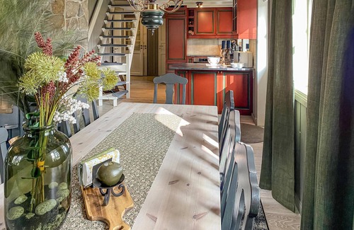 Sykkylven House | Nice home in Sykkylven with kitchen