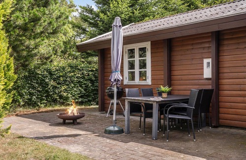 Skaven Strand House | Nice home in Tarm with swimming pool