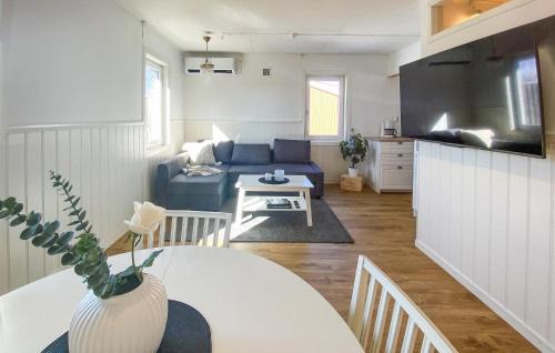 Tived House | Nice Home In Tived With Lake View