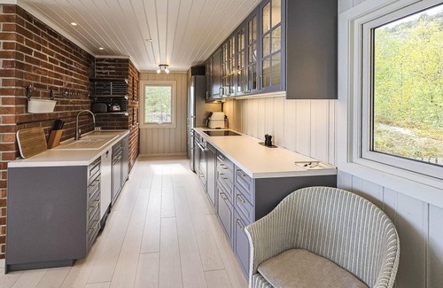 Larvik House | Nice home in Tjodalyng with kitchen
