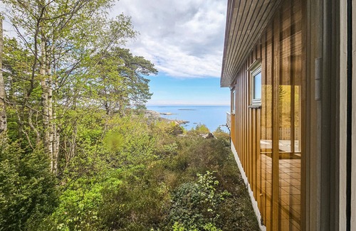 Larvik House | Nice home in Tjodalyng with kitchen