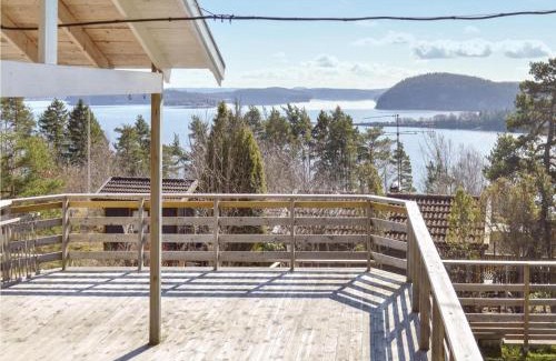 Uddevalla Municipality House | Nice Home In Uddevalla With Wifi