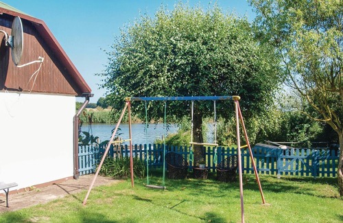 Usedom House | Nice home in Usedom with kitchen