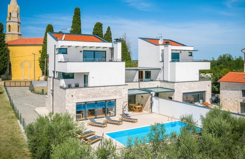 Valtura House | Nice home in Valtura with sauna