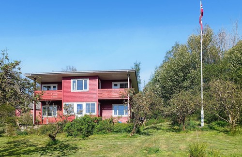 Kvinnherad House | Nice home in Varaldsøy