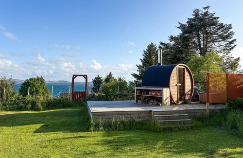 Vestre Amoy House | Nice home in vestre åmøy with sauna