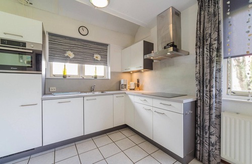 Wemeldinge House | Nice home in Wemeldinge with WiFi