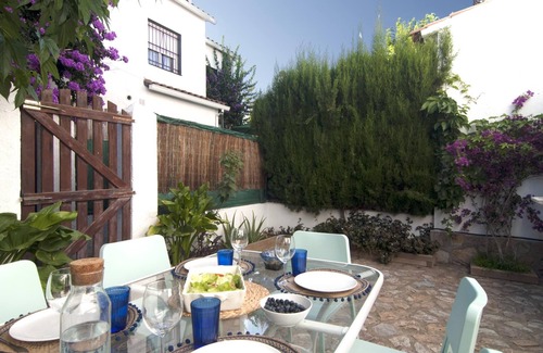 L'Escala Cottage | Nice house with barbecue and communal pool