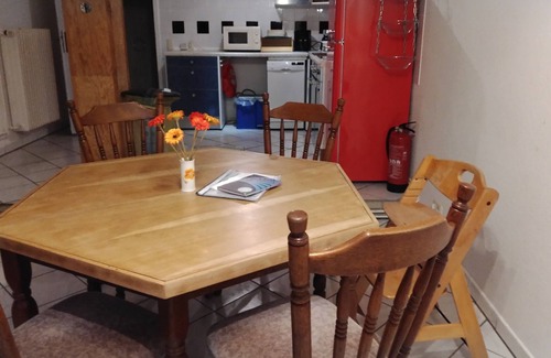 Neuendorf-Sachsenbande Apartment | Nice, large animal and family-friendly apartment in the Wilstermarsch