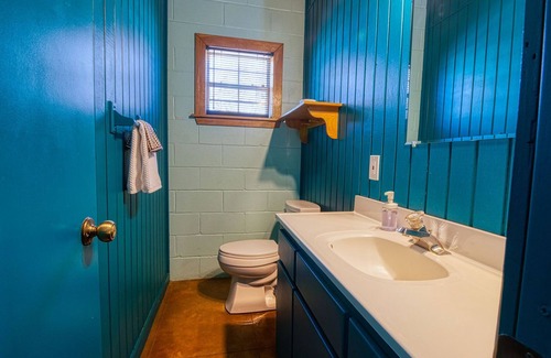 Uvalde County Cabin | Nice Little Cabin in the Woods, Frio River Frontage