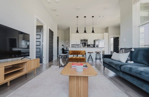 McNeil Apartment | Nice Lost Plains 2BR w/Gym, Pool, W/D & A/C, by Blueground