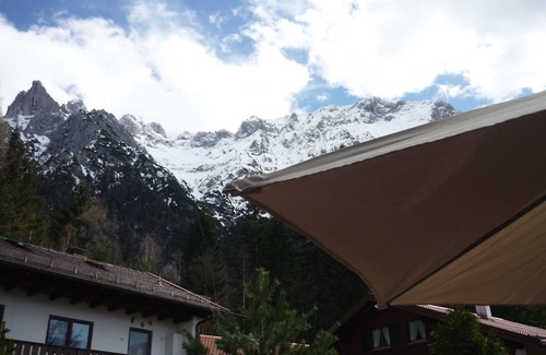 Mittenwald House | Nice, lovingly completely renovated apartment right below the Karwendel.