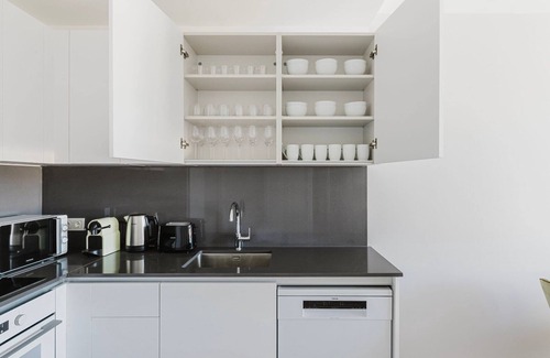 Palma-Palmilla Apartment | Nice Martiricos-La Roca 2BR w/Gym, Pool, A/C & W/D, by Blueground