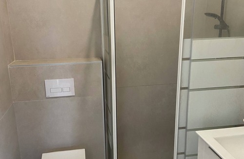 Cenon Apartment | Nice new Studio 10mins from Bordeaux and 50m from the tramway