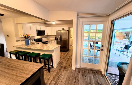 Palm Beach Gardens House | Nice! PRIVATE Suite, HeatedPool 5min to Beach, Stadum, PGA