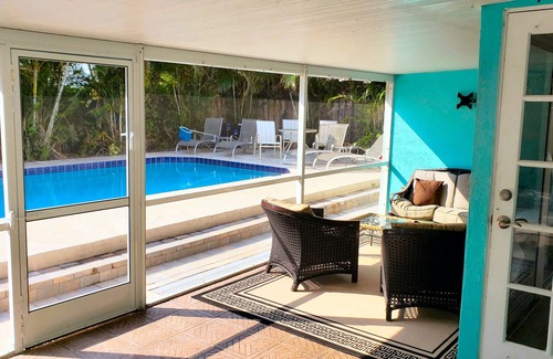 Palm Beach Gardens House | Nice! PRIVATE Suite, HeatedPool 5min to Beach, Stadum, PGA