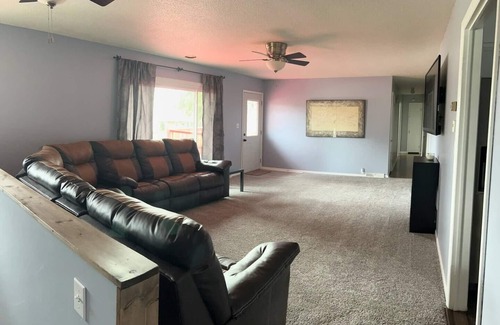 Clarinda House | Nice quiet neighborhoodnn