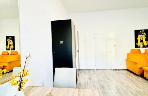 Grinzing Apartment | Nice Room in a Shared Apt, 10Min to FAC Platz