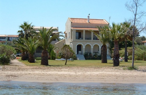 Kavos Apartment | Nice Sea View Studios and Apartments on the beach in Corfu
