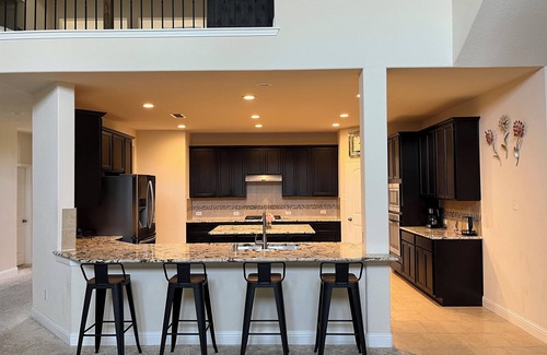 Clodine House | NICE Spacious Modern Home & Beautiful Kitchen; Ms. Pac Man Arcade Game; Foosball