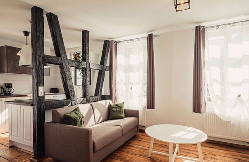 Lahr House | Nice studio apartment (number 7) with a nice balcony to the old town