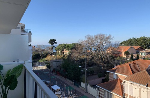 Arcachon Apartment | Nice studio for 2 people in Arcachon with pool view - 100 m from the beach