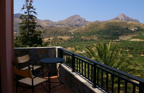 Agios Vasileios House | Nice studio in a holiday home by the idyllic olive grove, communal pool, WiFi