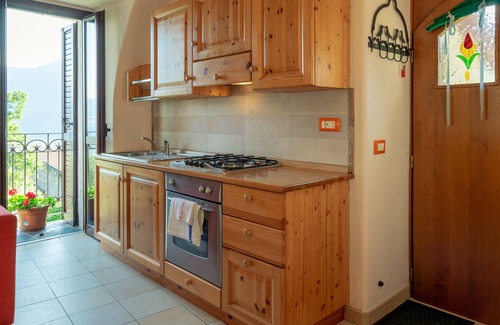 Zorzino Apartment | Nice studio with lake view in Zorzino castle, Adele apartment