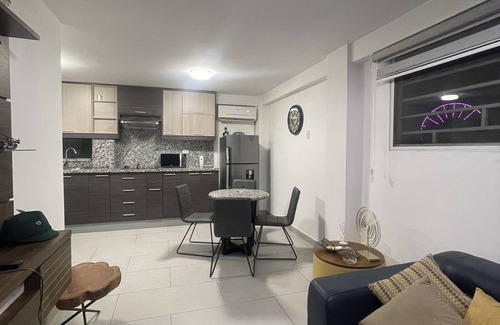 Guayaquil Apartment | Nice suite one block from Malecon 2000 and Panama Street
