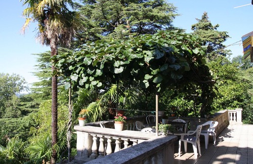 Bagnone House | Nice suites in ancient villa, near Marble Alps and Tuscan and Ligurian shores