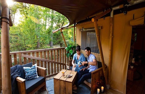 Mol House | Nice tent lodge with bathroom, near a lake