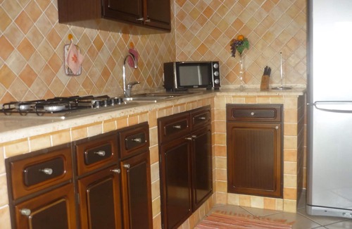 Pula Apartment | Nice two-room apartment with large garden with green lawn and vegetation